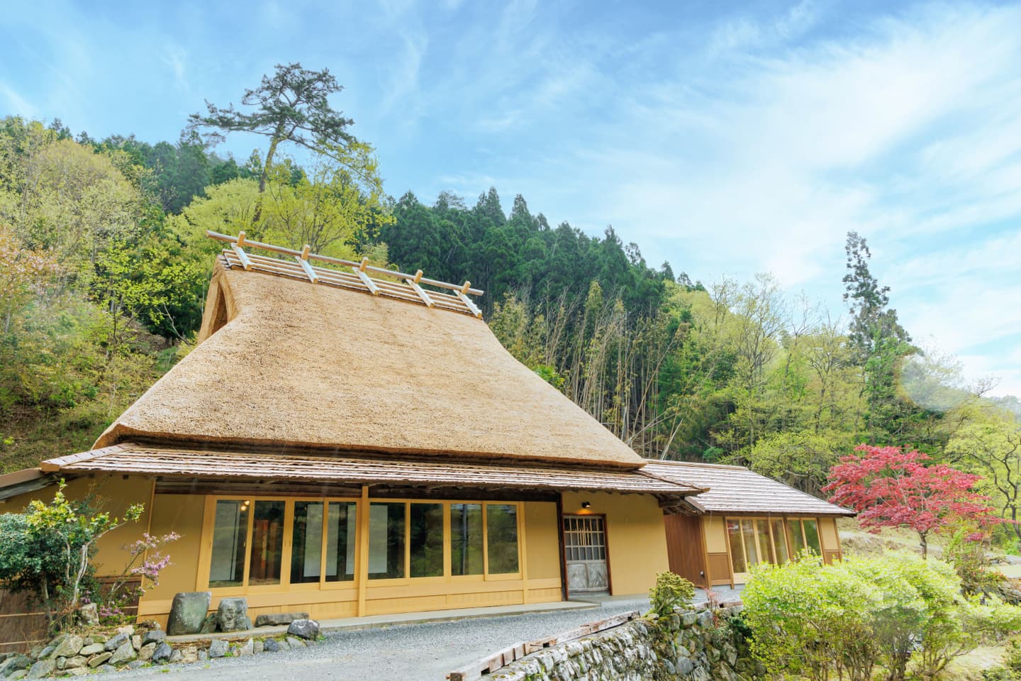 日本茅屋風土記 私家版 美十八│美山FUTON＆Breakfast宿泊施設